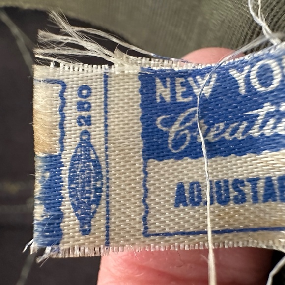 VINTAGE 1940s New York Creation Union Label Pheasant Feather Pillbox Hat - Picture 8 of 8